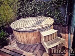 Jacuzzi Esterno In Vetroresina Con Stufa Elettrica (3)