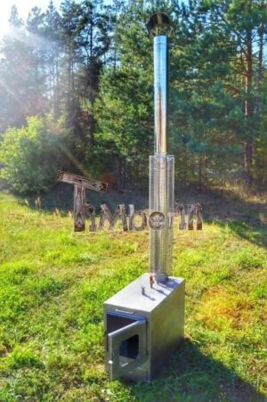 Stufa a legna esterna TimberIN Nordic External in acciaio inox con porta in vetro, in giardino