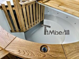 TimberIN Nordic Flex – vista interna della vasca in polipropilene bianca con raccordo di scarico visibile
