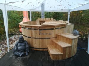 TimberIN Nordic Deluxe in abete, vasca in legno con bordo largo – foto cliente