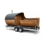 TimberIN Nordic Mobile Barrel Sauna e vasca idromassaggio su rimorchio, vista su sfondo bianco